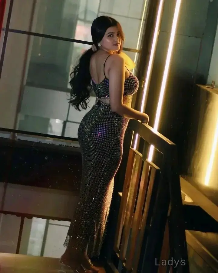 Taniya (21) – Call Girl & Independent Escort Service in Rāipur - Gallery Photo 3