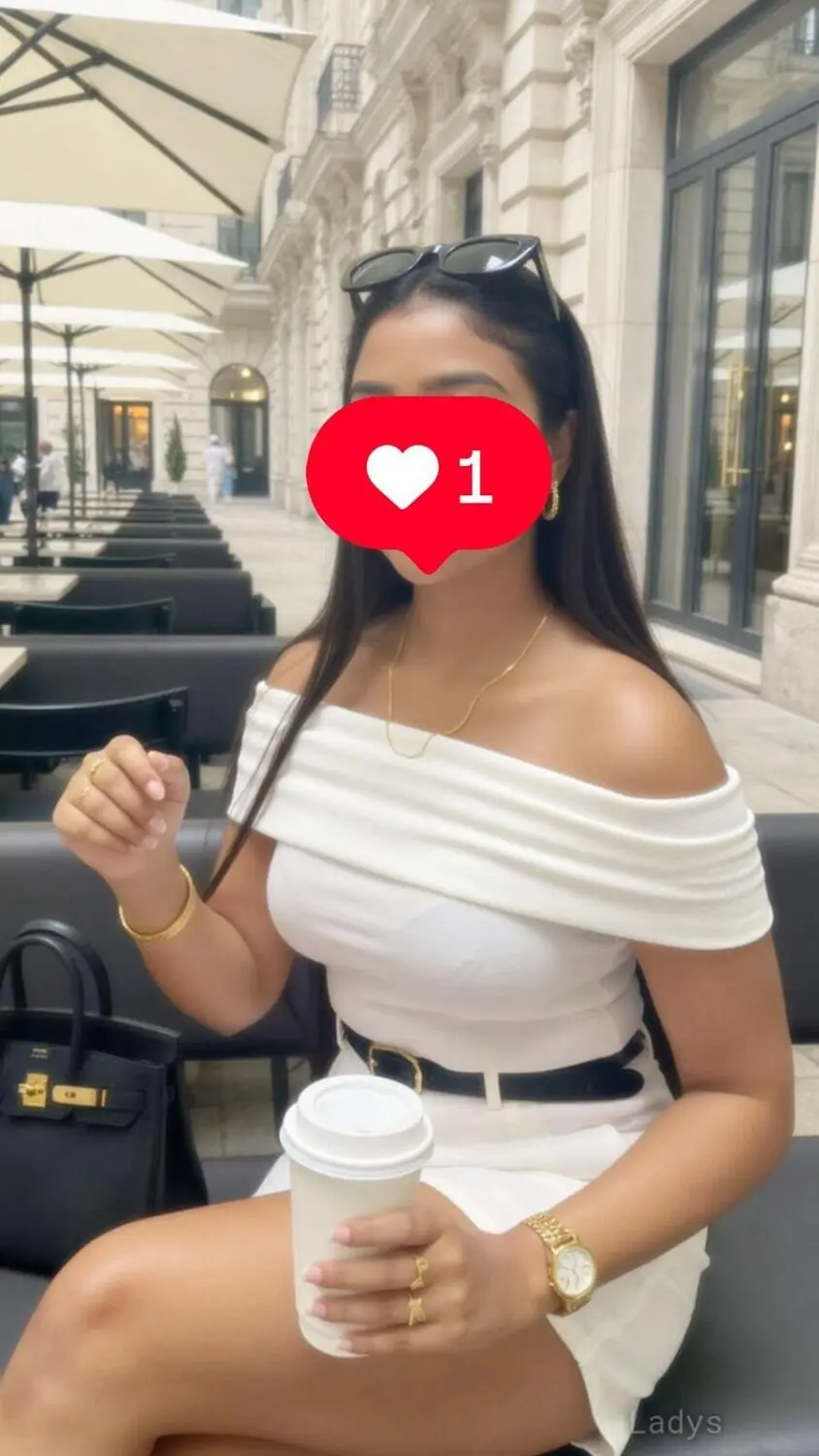 Ananya (26) – Call Girl & Independent Escort Service in Rāipur - Gallery Photo 5