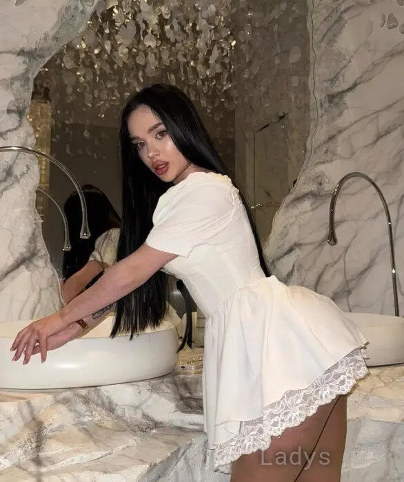 Peggy (23) – Call Girl & Independent Escort Service in Ravenna - Gallery Photo 3