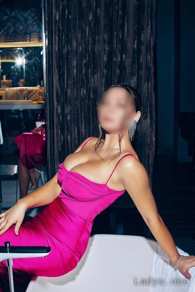 Anya (21) – Call Girl & Independent Escort Service in Redding - Gallery Photo 4