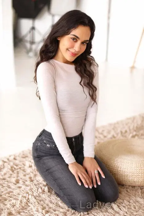Lilarose (24) – Call Girl & Independent Escort Service in Rethymno - Gallery Photo 4