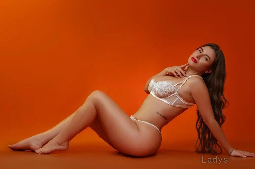 Cata (29) – Call Girl & Independent Escort Service in Rethymno - Gallery Photo 3