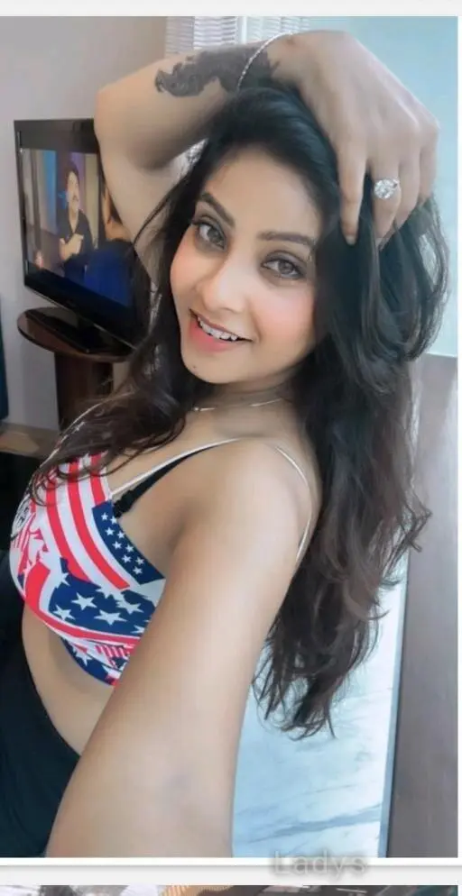 Roma Pandey (23) – Call Girl & Independent Escort Service in Rishīkesh - Gallery Photo 4