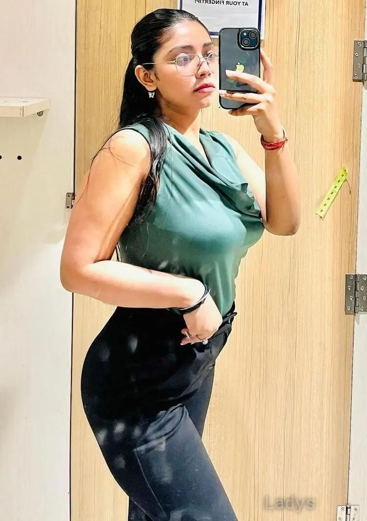 Ola (21) – Call Girl & Independent Escort Service in Rishīkesh - Gallery Photo 3