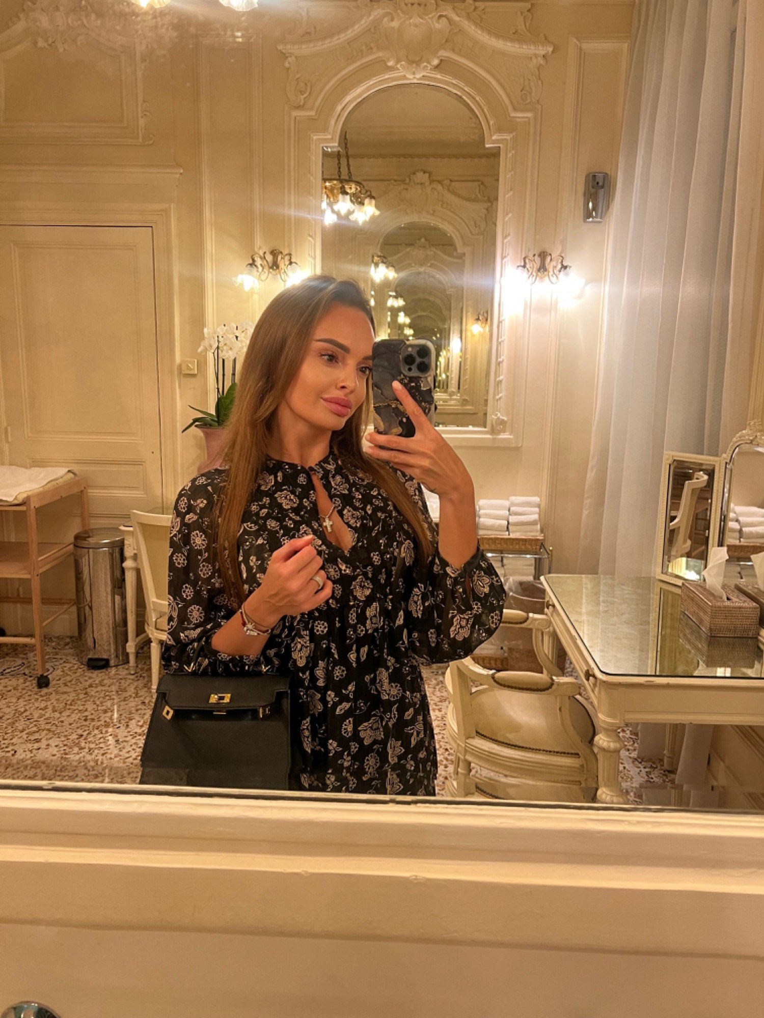 Ariana (18) – Call Girl & Independent Escort Service in Rome - Gallery Photo 3