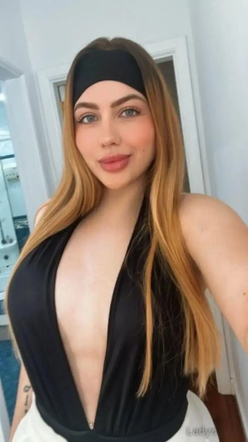 Emily (23) – Call Girl & Independent Escort Service in Sabadell - Gallery Photo 2