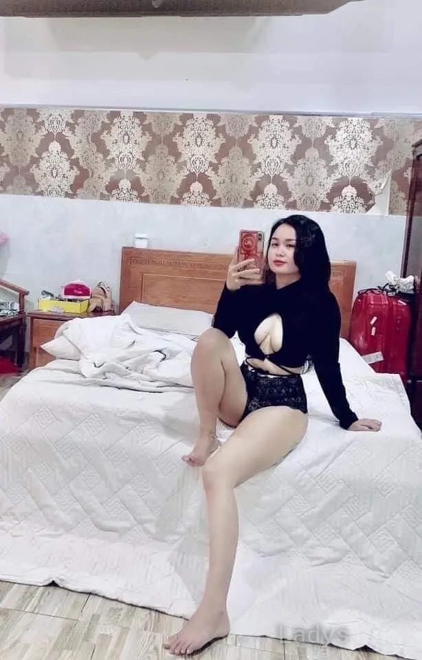 Cherry (21) – Call Girl & Independent Escort Service in Sadah - Gallery Photo 3