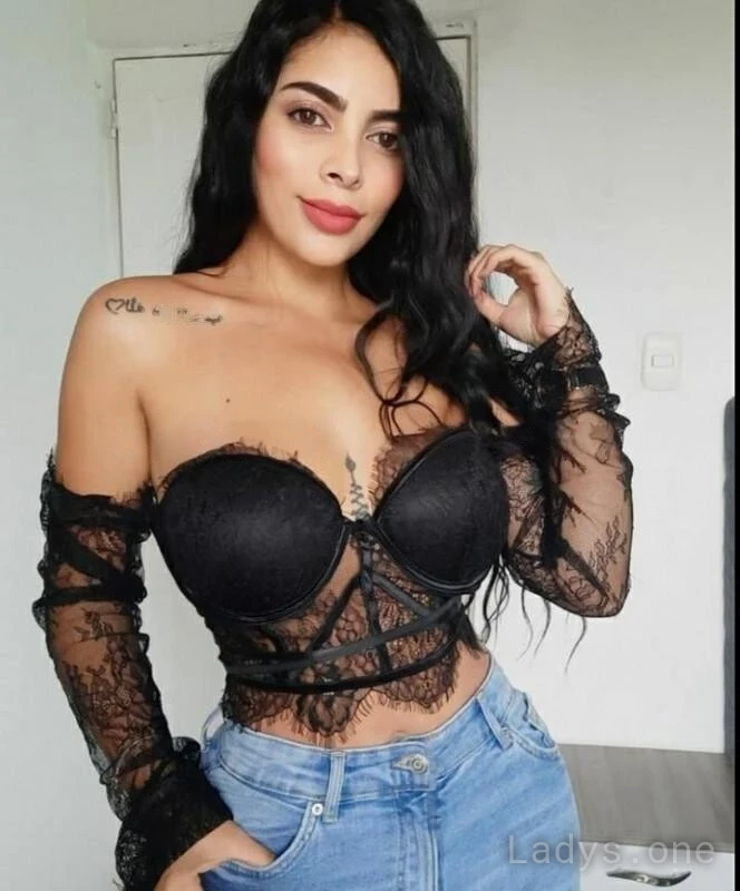 Nathali (22) – Call Girl & Independent Escort Service in Saint-Cloud - Gallery Photo 3