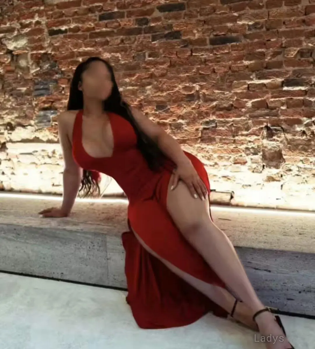 Nell (26) – Call Girl & Independent Escort Service in Saintes - Gallery Photo 3
