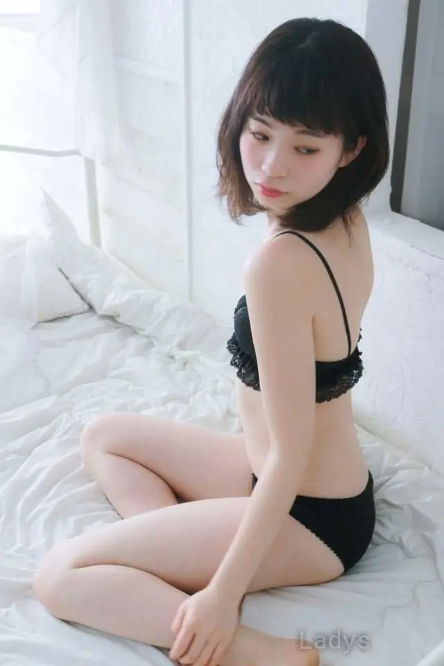 Valeria (18) – Call Girl & Independent Escort Service in Saitama - Gallery Photo 4