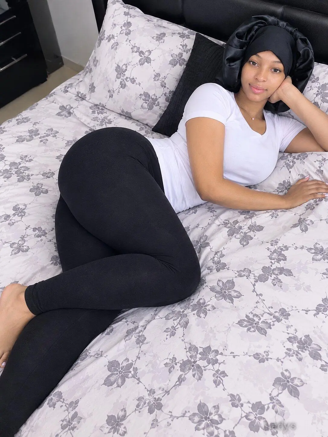 Ester (22) – Call Girl & Independent Escort Service in Şalālah - Gallery Photo 8
