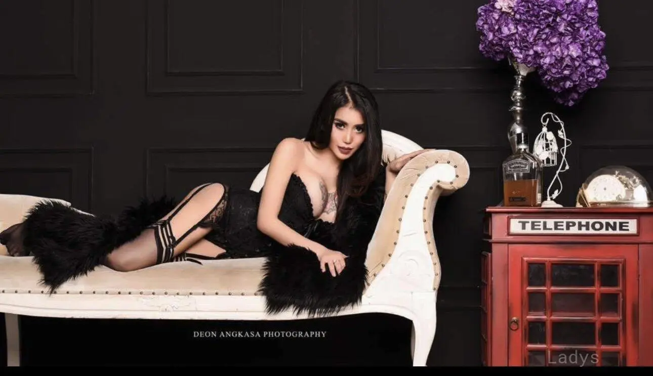 Cindy (29) – Call Girl & Independent Escort Service in Samarinda - Gallery Photo 2
