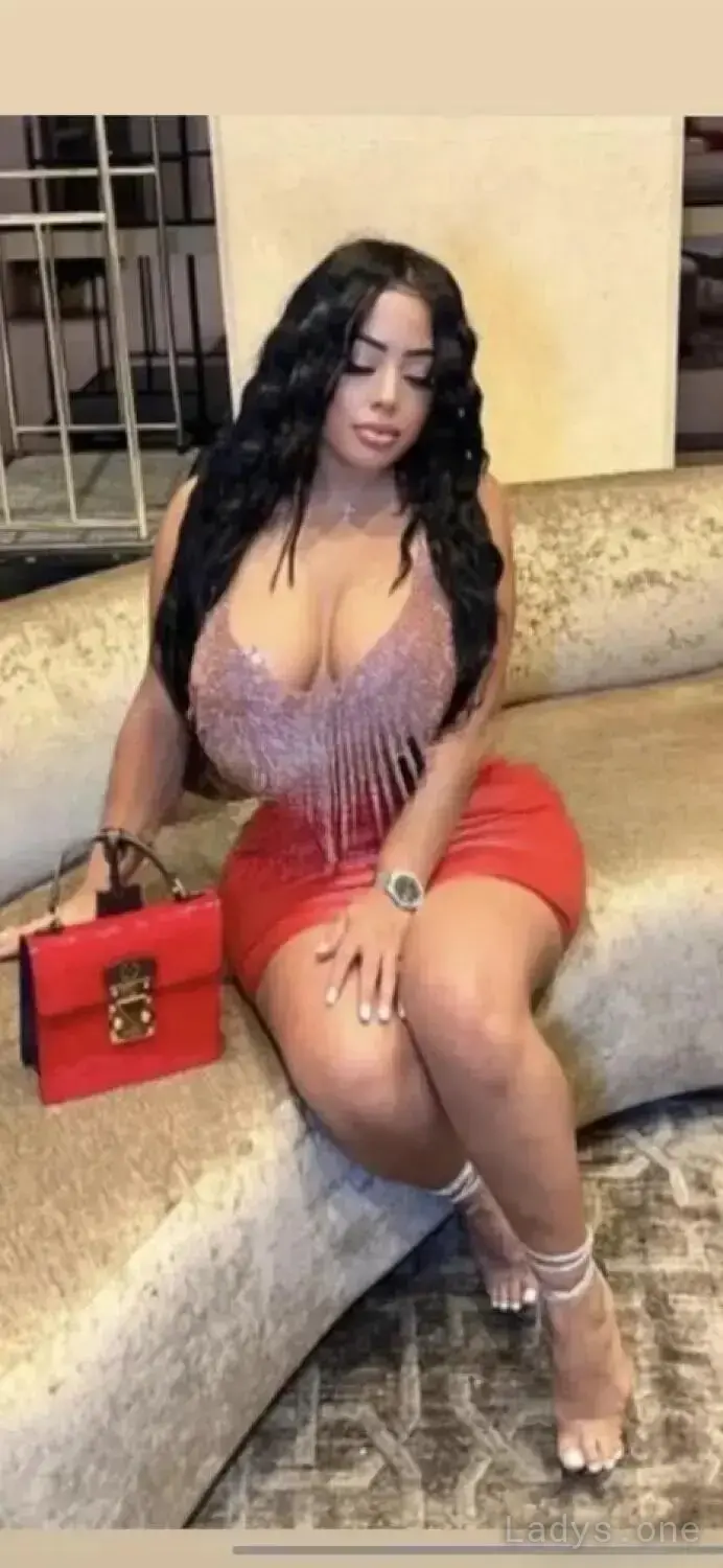 Nashla (25) – Call Girl & Independent Escort Service in Sandy - Gallery Photo 2
