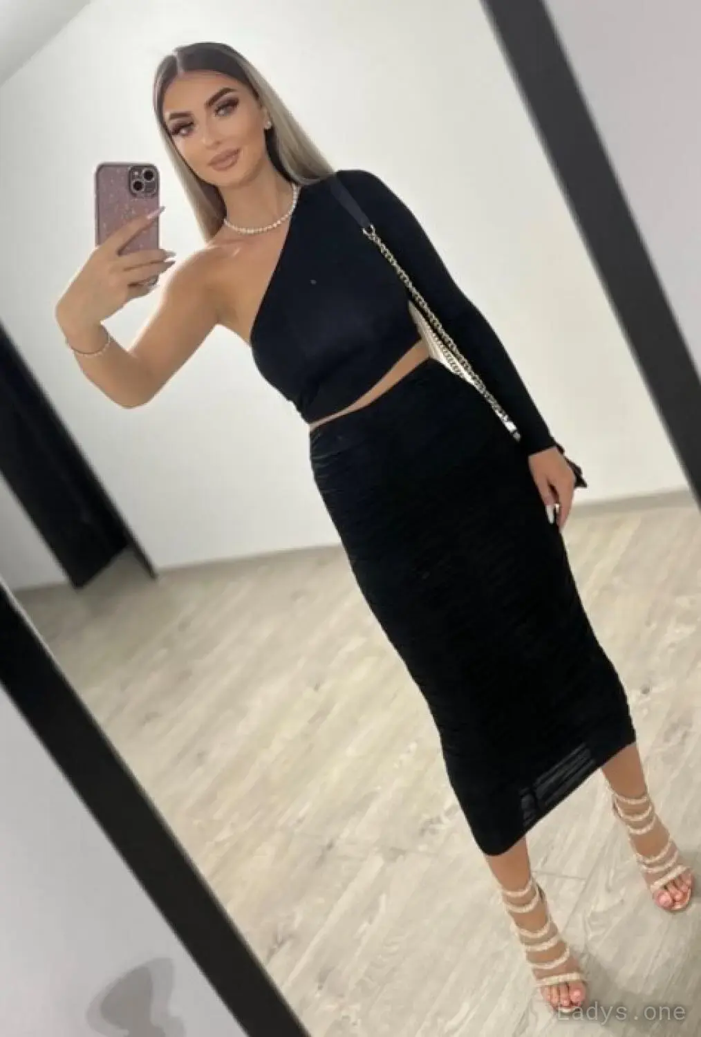 Reyna (21) – Call Girl & Independent Escort Service in Sandyford - Gallery Photo 5