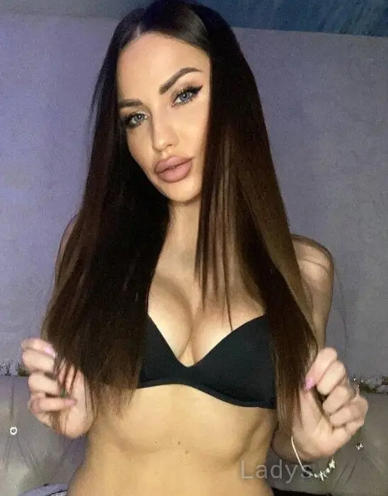 Ayca (22) – Call Girl & Independent Escort Service in Sarandë - Gallery Photo 4