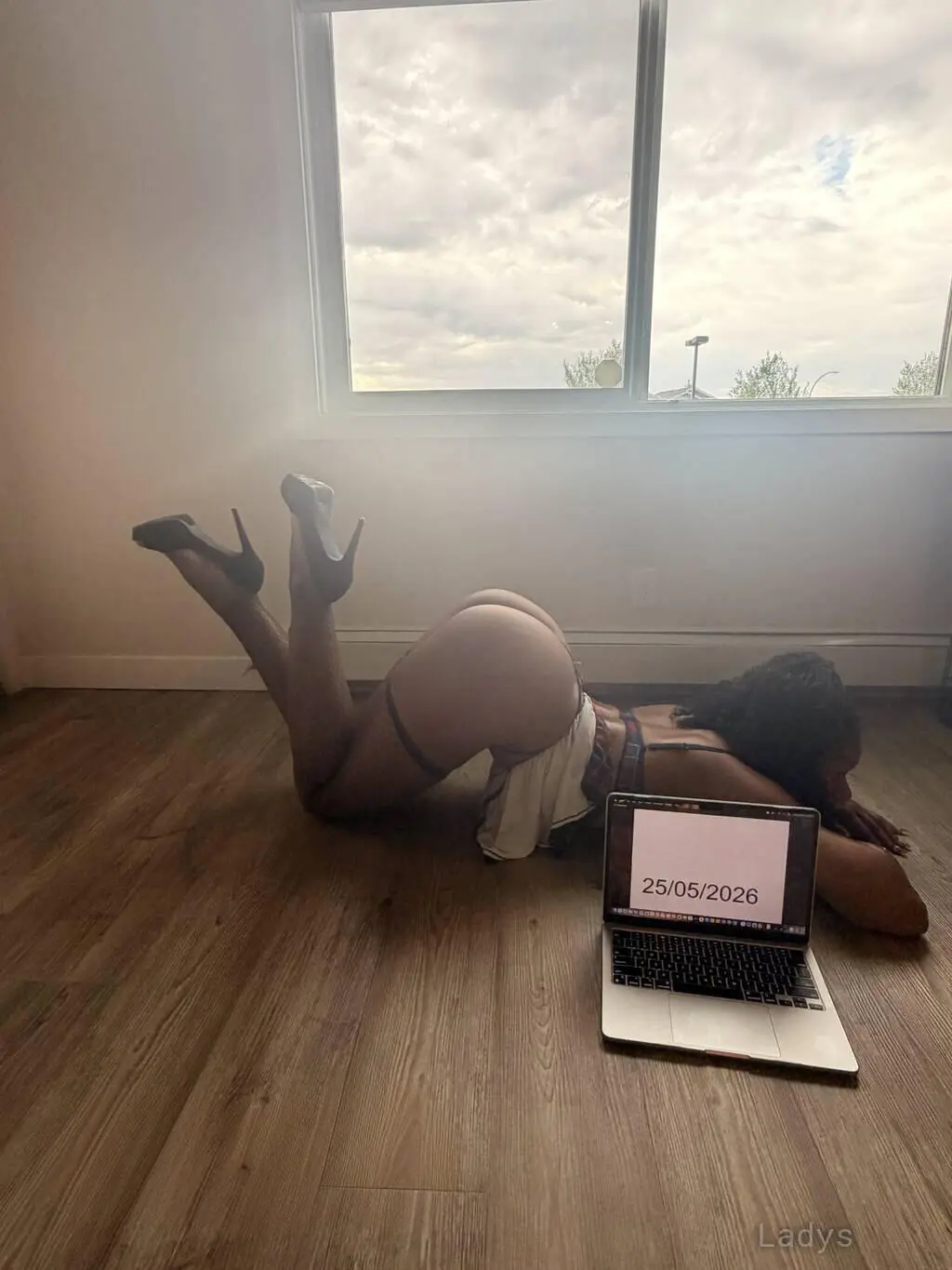 Skye (23) – Call Girl & Independent Escort Service in Saskatoon - Gallery Photo 3