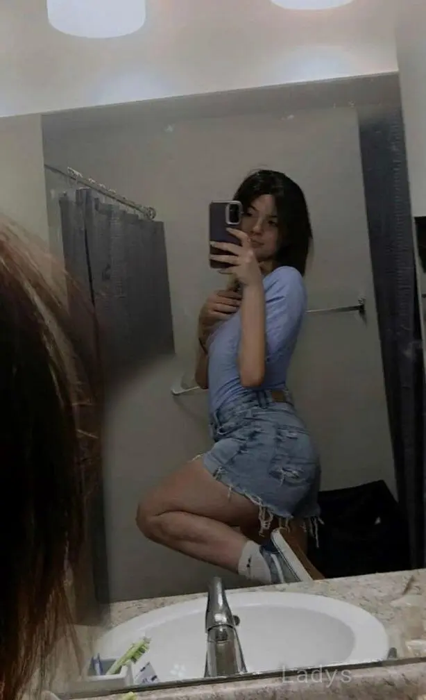 Ashley (20) – Call Girl & Independent Escort Service in Scranton - Gallery Photo 4