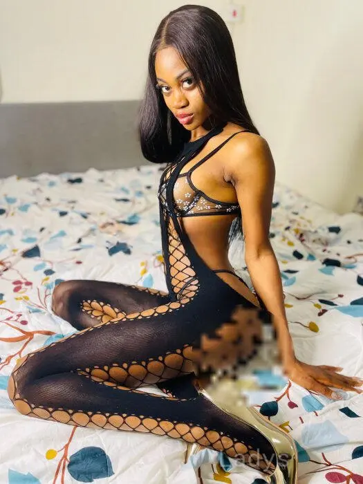 Kim (24) – Call Girl & Independent Escort Service in Seeb Province - Gallery Photo 4
