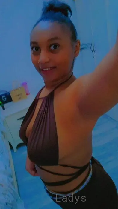 Rissa Diva (24) – Call Girl & Independent Escort Service in Seeb Province - Gallery Photo 3