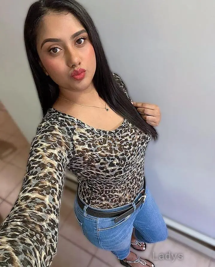 Aizere (20) – Call Girl & Independent Escort Service in Seeb - Gallery Photo 5