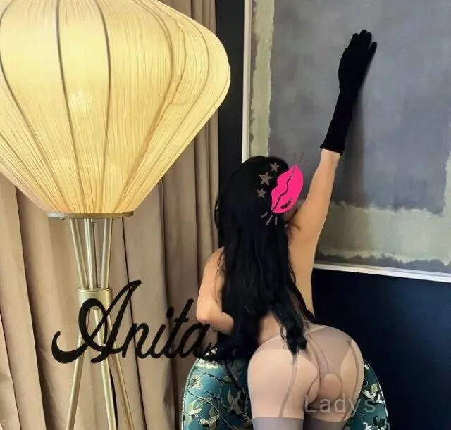 Anita (28) – Call Girl & Independent Escort Service in Semarang - Gallery Photo 4