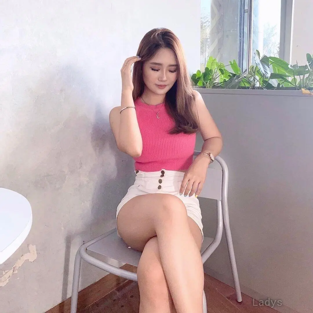 Gitaa (21) – Call Girl & Independent Escort Service in Semarang - Gallery Photo 3