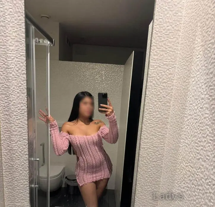 Tania (25) – Call Girl & Independent Escort Service in Sevilla - Gallery Photo 5