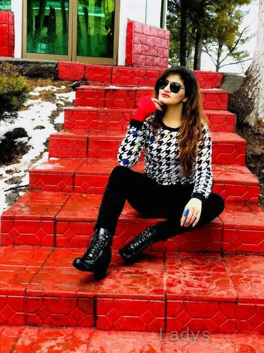 Kangana (24) – Call Girl & Independent Escort Service in Sharjah - Gallery Photo 3