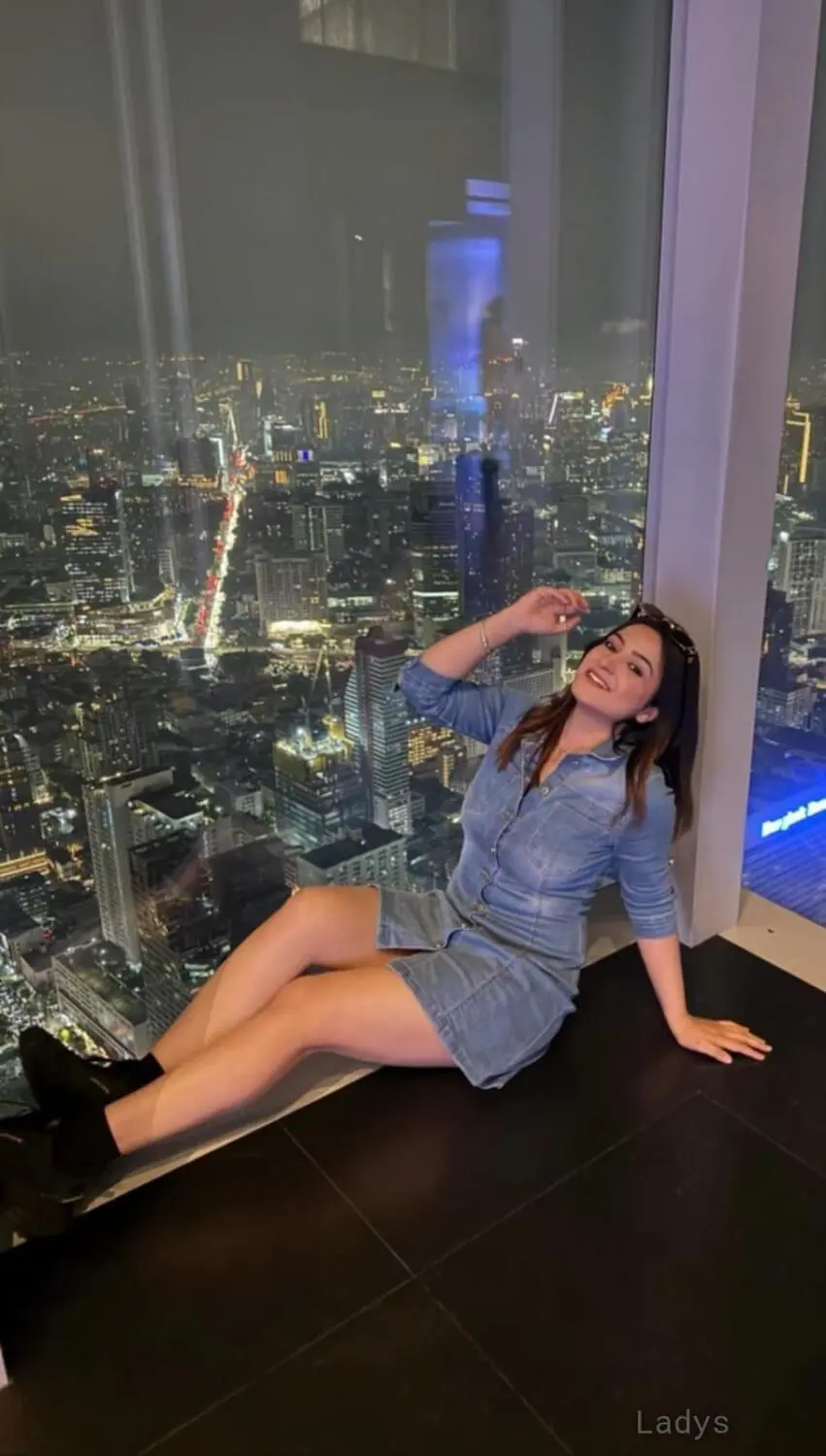 Suman (21) – Call Girl & Independent Escort Service in Sheffield - Gallery Photo 3