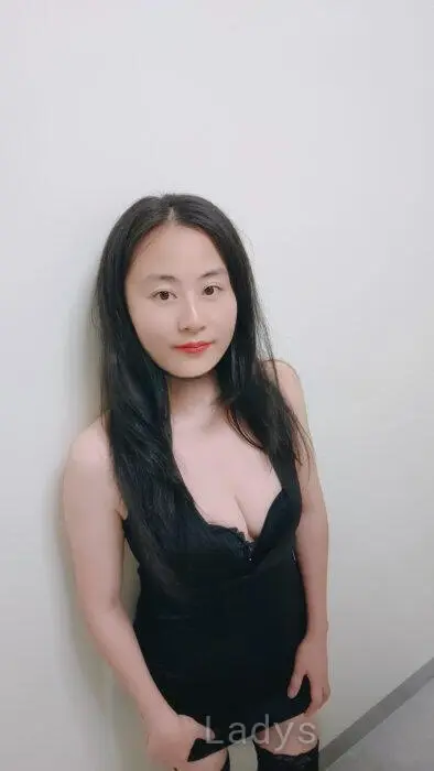 Kiki (24) – Call Girl & Independent Escort Service in Shengjin - Gallery Photo 3