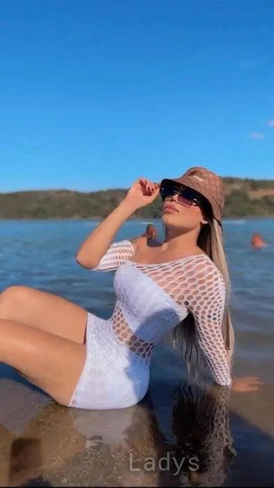 Gabi (27) – Call Girl & Independent Escort Service in Shkodër - Gallery Photo 3