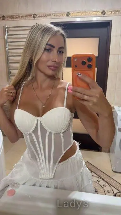 Alena (25) – Call Girl & Independent Escort Service in Shkodër - Gallery Photo 3