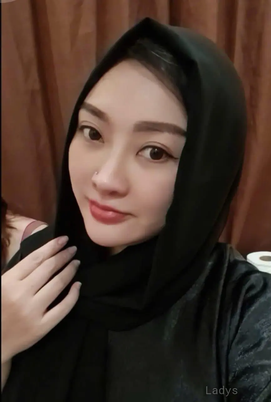 Anna (25) – Call Girl & Independent Escort Service in Shkodër - Gallery Photo 2