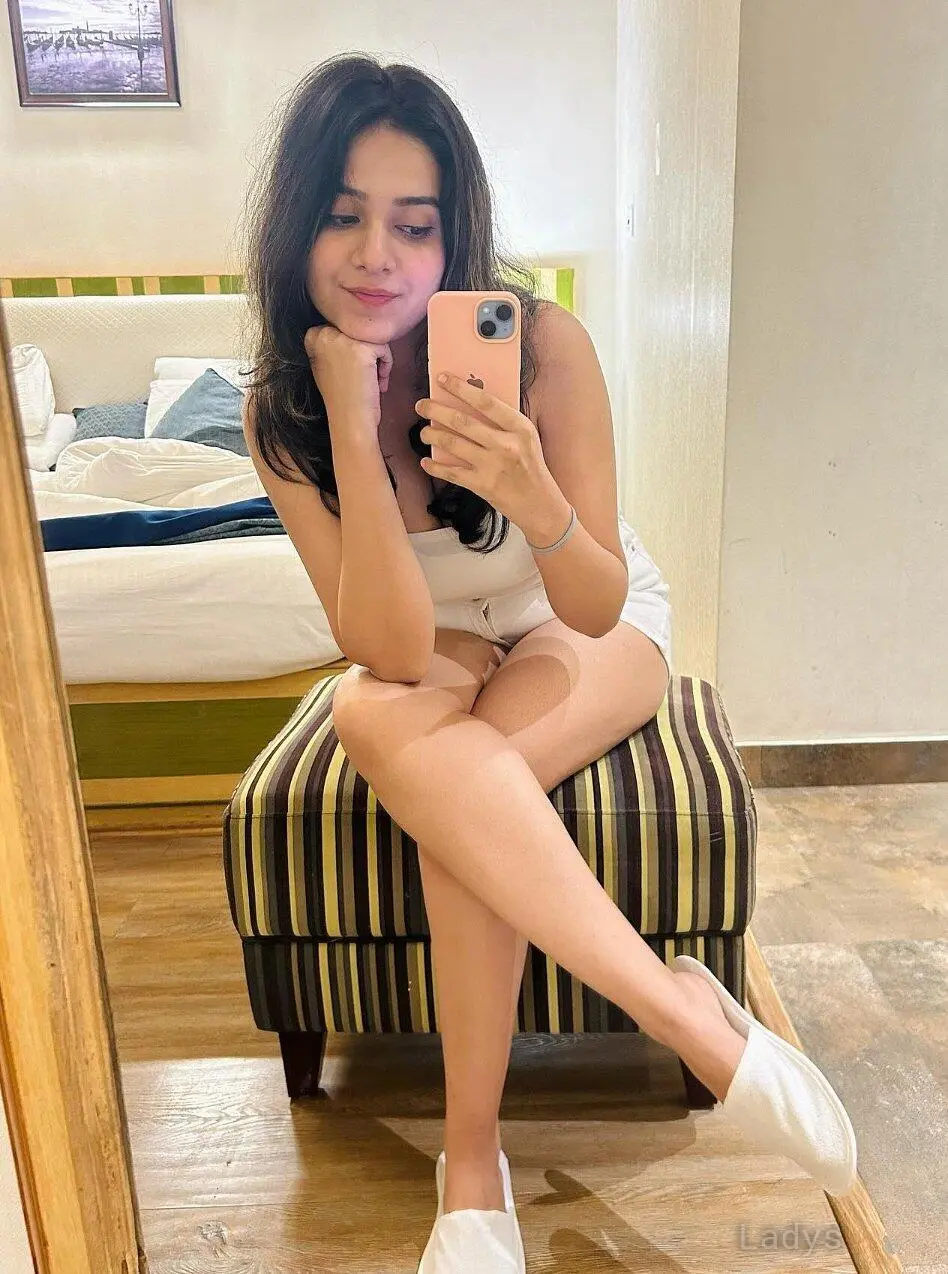 Khushi (22) – Call Girl & Independent Escort Service in Siliguri - Gallery Photo 3