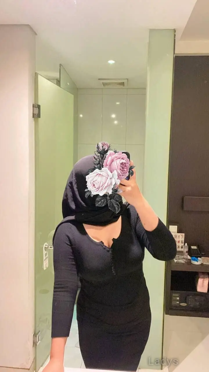 Sesilll (34) – Call Girl & Independent Escort Service in Singapore - Gallery Photo 3