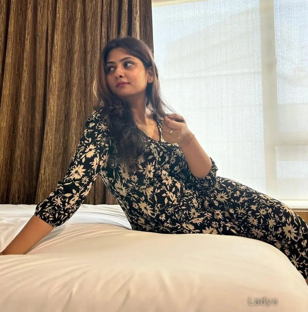 Ronika (23) – Call Girl & Independent Escort Service in Solapur - Gallery Photo 4