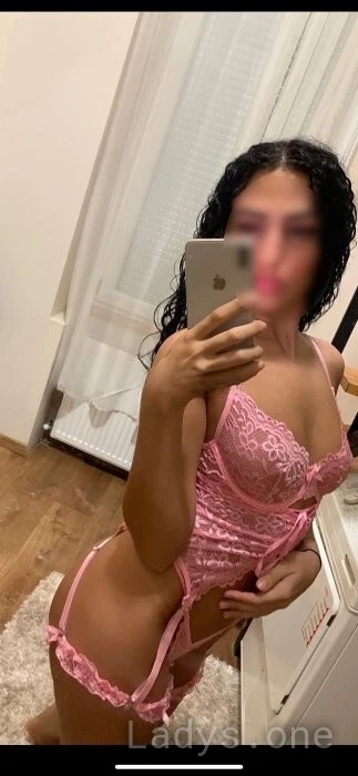 Carmen (19) – Call Girl & Independent Escort Service in Sopron - Gallery Photo 4