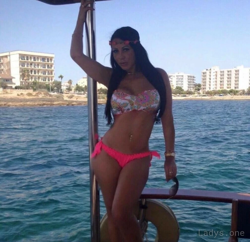 Lorena (28) – Call Girl & Independent Escort Service in South Bend - Gallery Photo 5