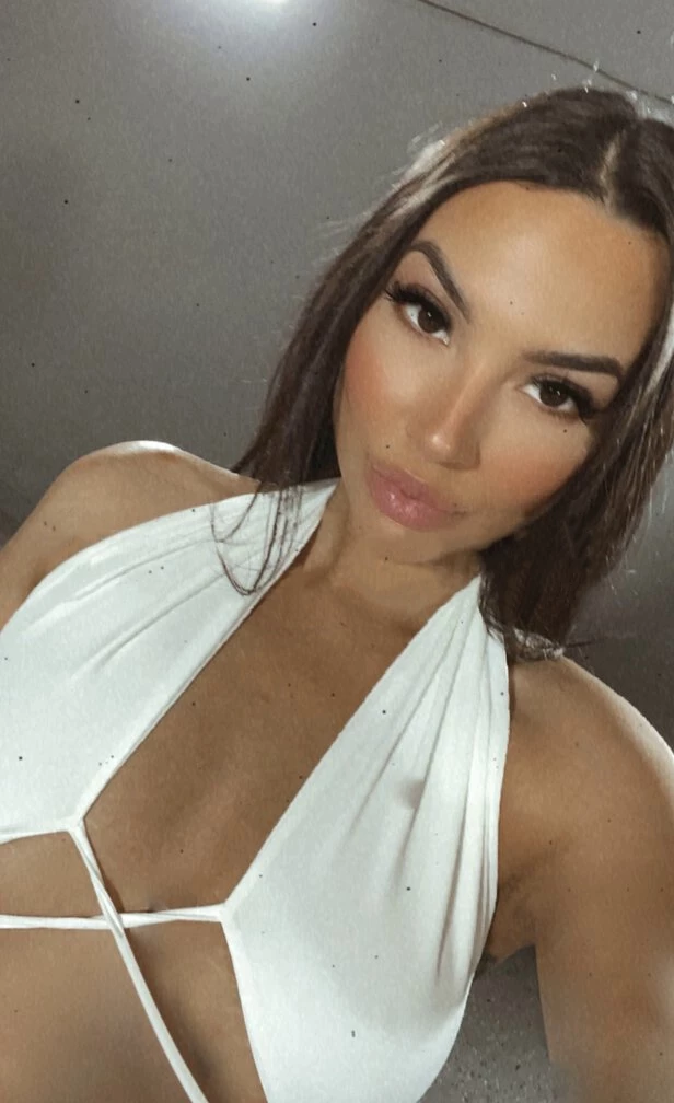Dianna (21) – Call Girl & Independent Escort Service in Spring Valley - Gallery Photo 3