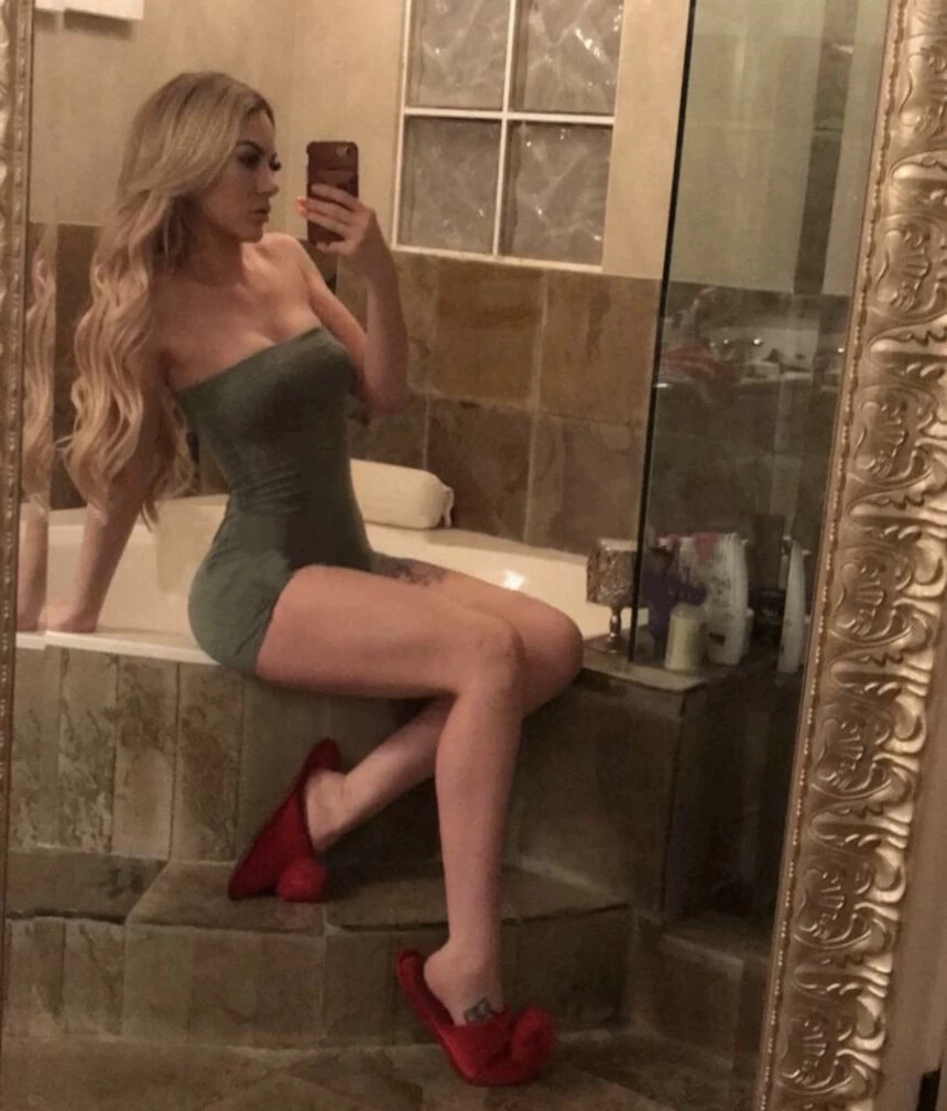 Emma (23) – Call Girl & Independent Escort Service in Spring Valley - Gallery Photo 5