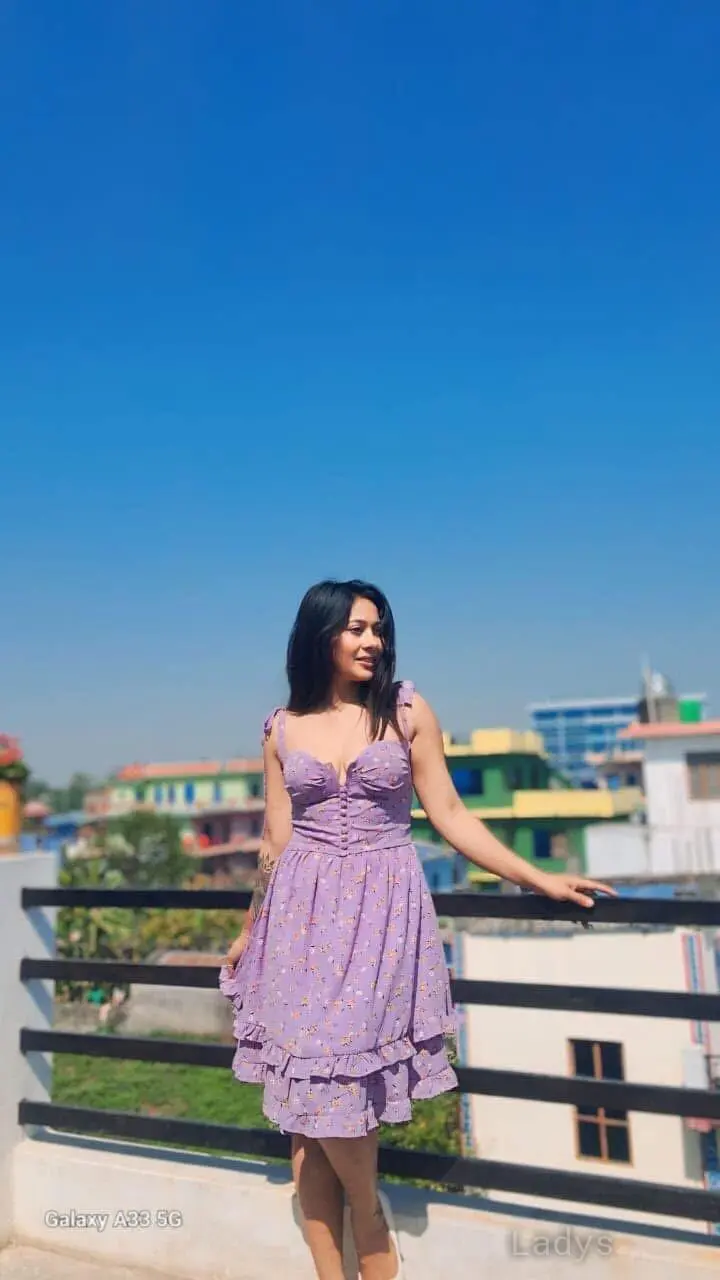 Siri (22) – Call Girl & Independent Escort Service in Srinagar - Gallery Photo 8
