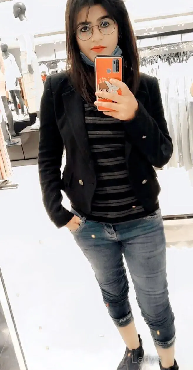 Soni (21) – Call Girl & Independent Escort Service in Srinagar - Gallery Photo 3