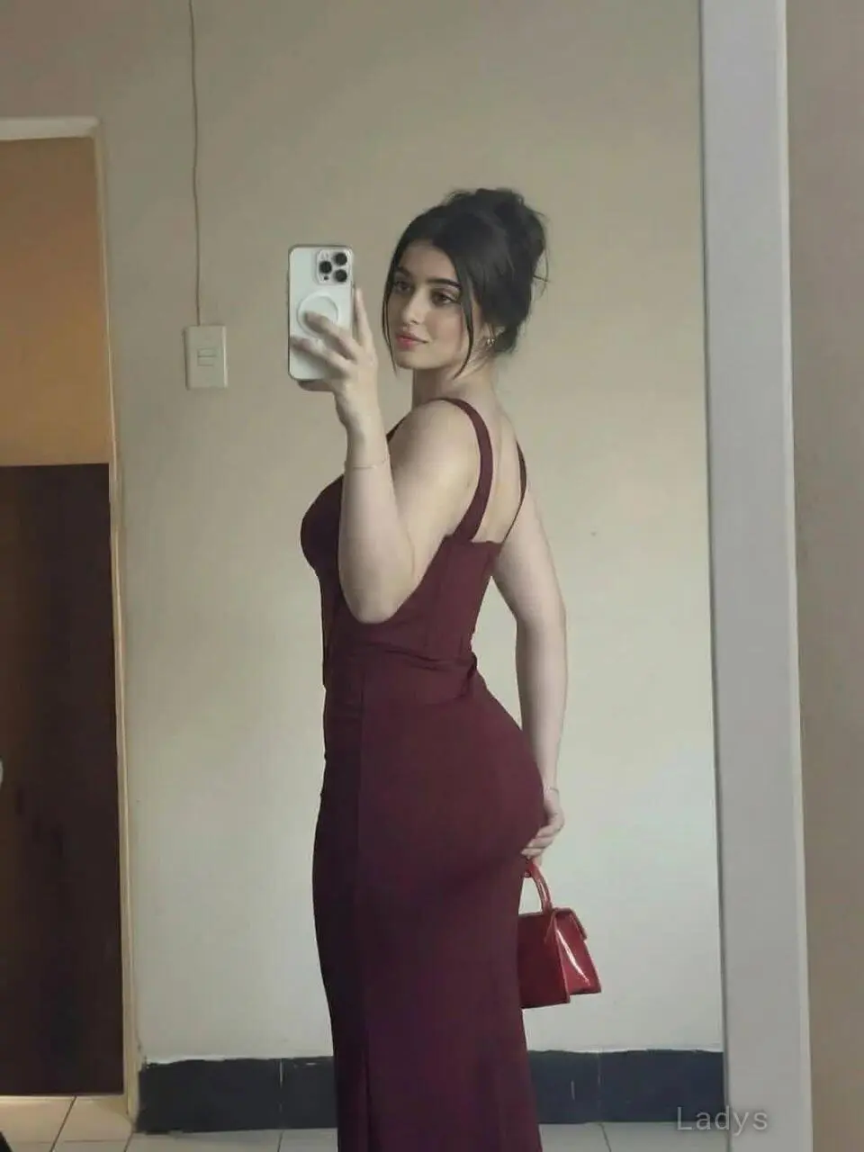 Anni (23) – Call Girl & Independent Escort Service in Srinagar - Gallery Photo 3