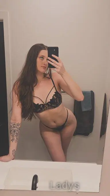 Sienna (26) – Call Girl & Independent Escort Service in Stavanger - Gallery Photo 4