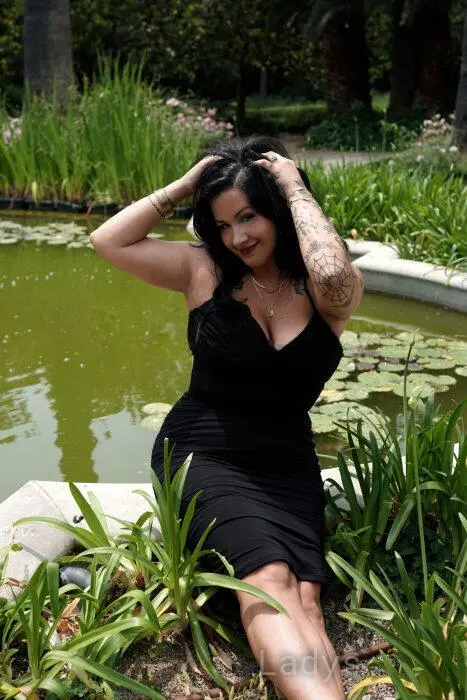 Cristal (30) – Call Girl & Independent Escort Service in Steinfort - Gallery Photo 5
