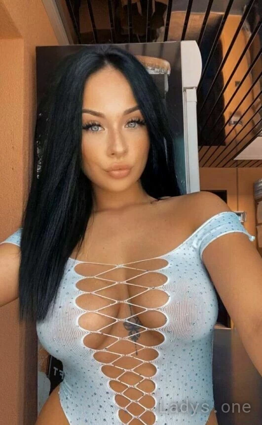 Alyys (20) – Call Girl & Independent Escort Service in Steyr - Gallery Photo 2