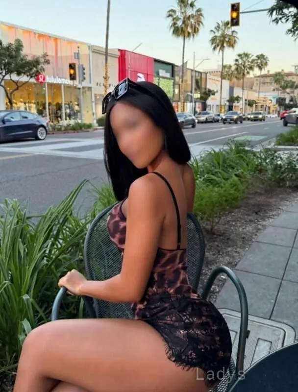 Issa (28) – Call Girl & Independent Escort Service in Strasbourg - Gallery Photo 4