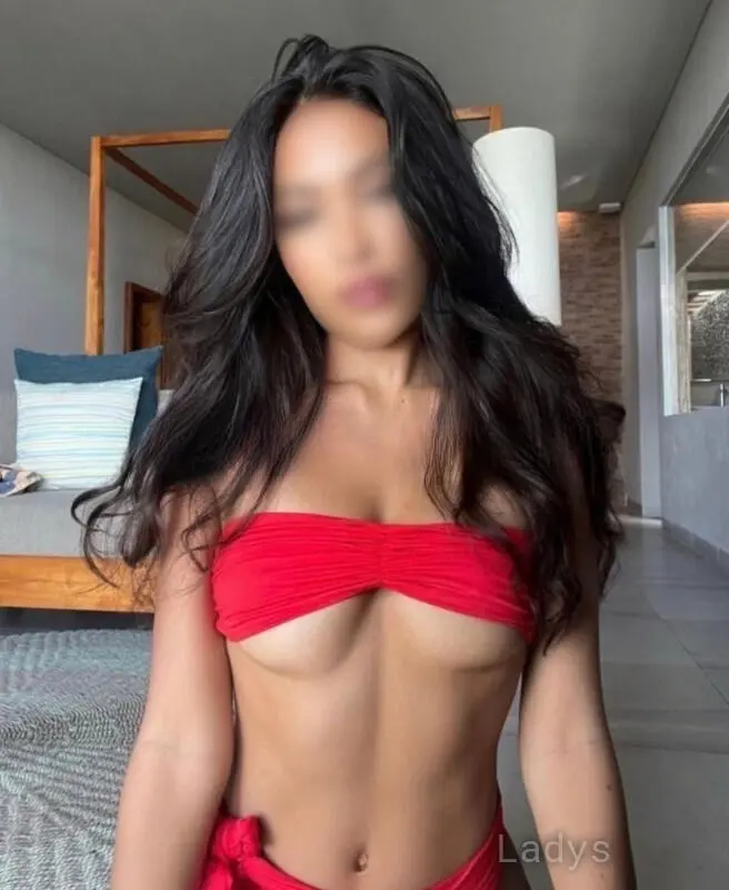 Issa (28) – Call Girl & Independent Escort Service in Strasbourg - Gallery Photo 2