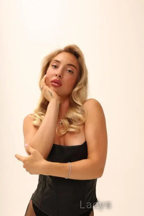 Vilena (23) – Call Girl & Independent Escort Service in Strassen - Gallery Photo 2