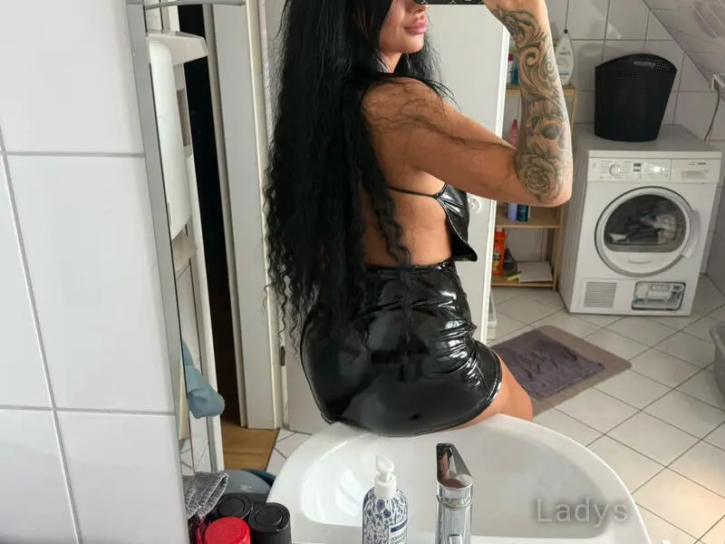 Sophia (25) – Call Girl & Independent Escort Service in Stuttgart - Gallery Photo 3